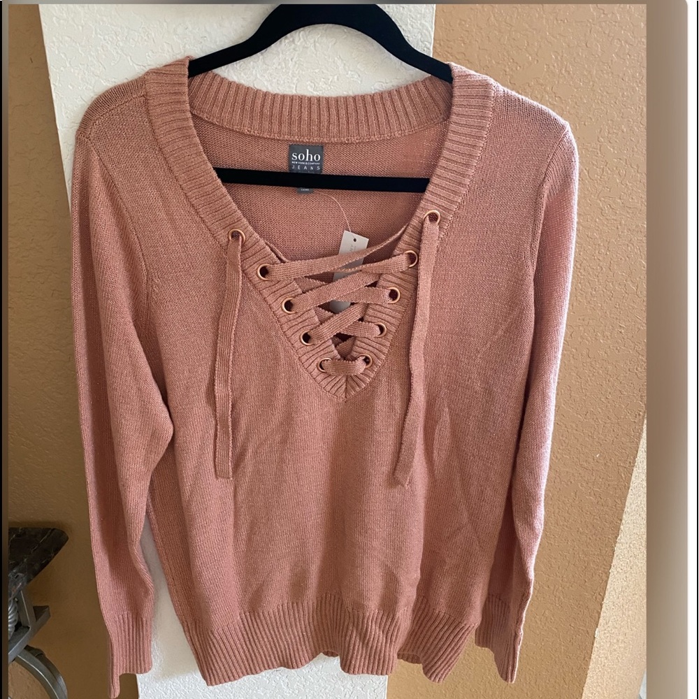 🆕 ✨ Brand New Soho Sweater ✨